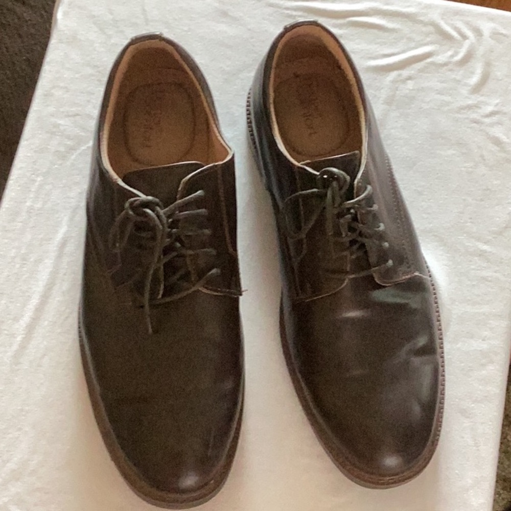 Mens dress shoes